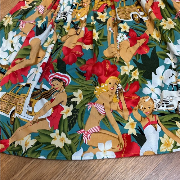 Grace Karin vibrant tropical red and yellow novelty patterned mini skirt. Size M - Picture 10 of 17